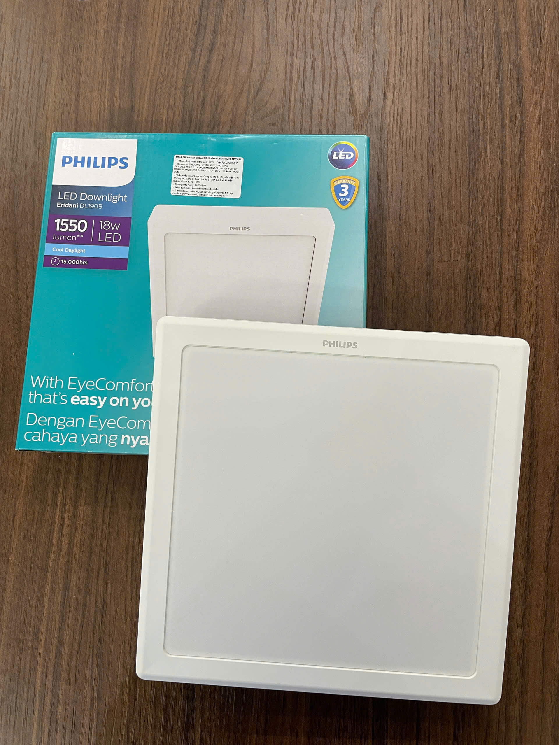 Thiết kế của Đèn Led ốp nổi vuông downlight Philips Eridani SQ Surface 18W