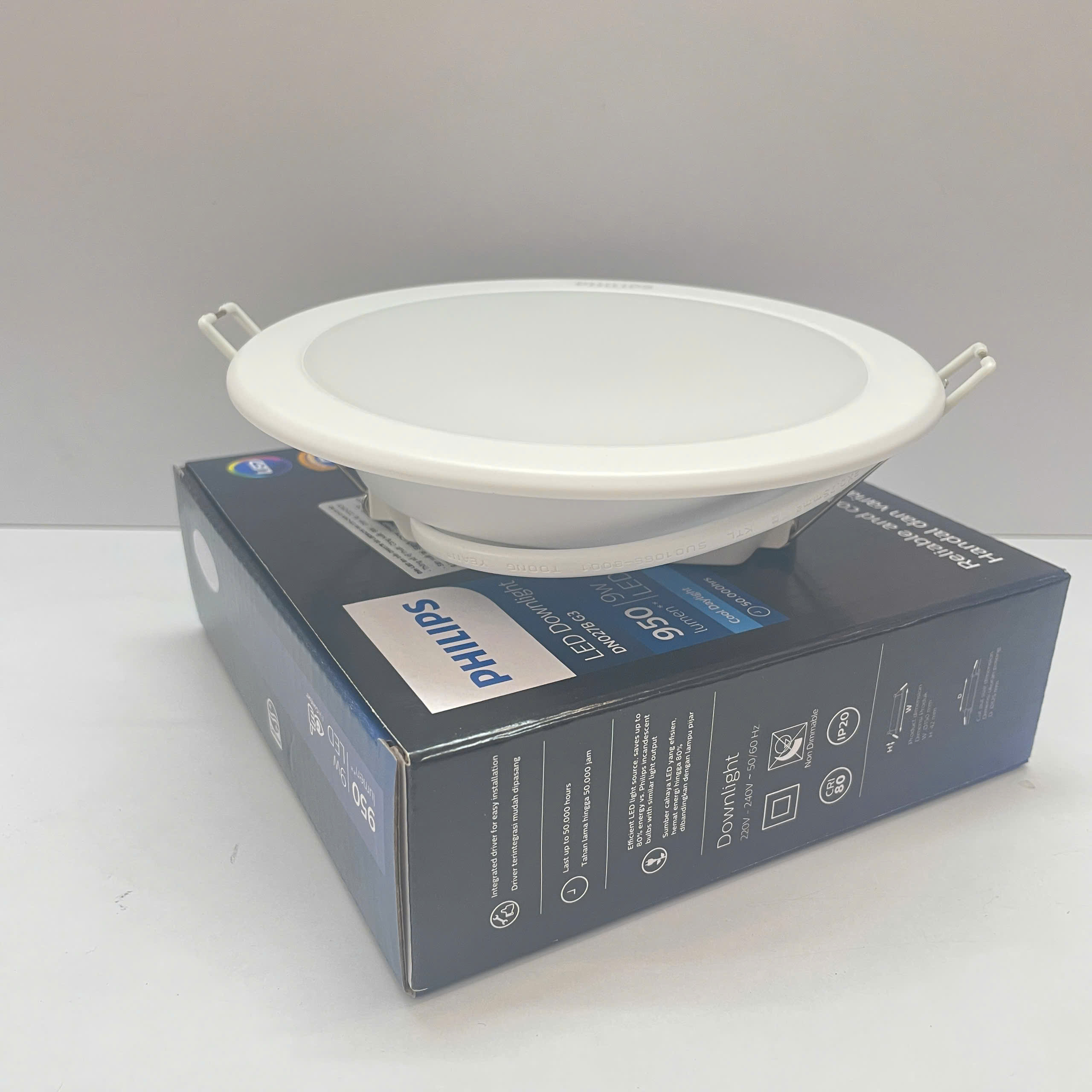 Đèn downlight âm trần Led Philips DN027B G3 9W trong không gian hiện đại