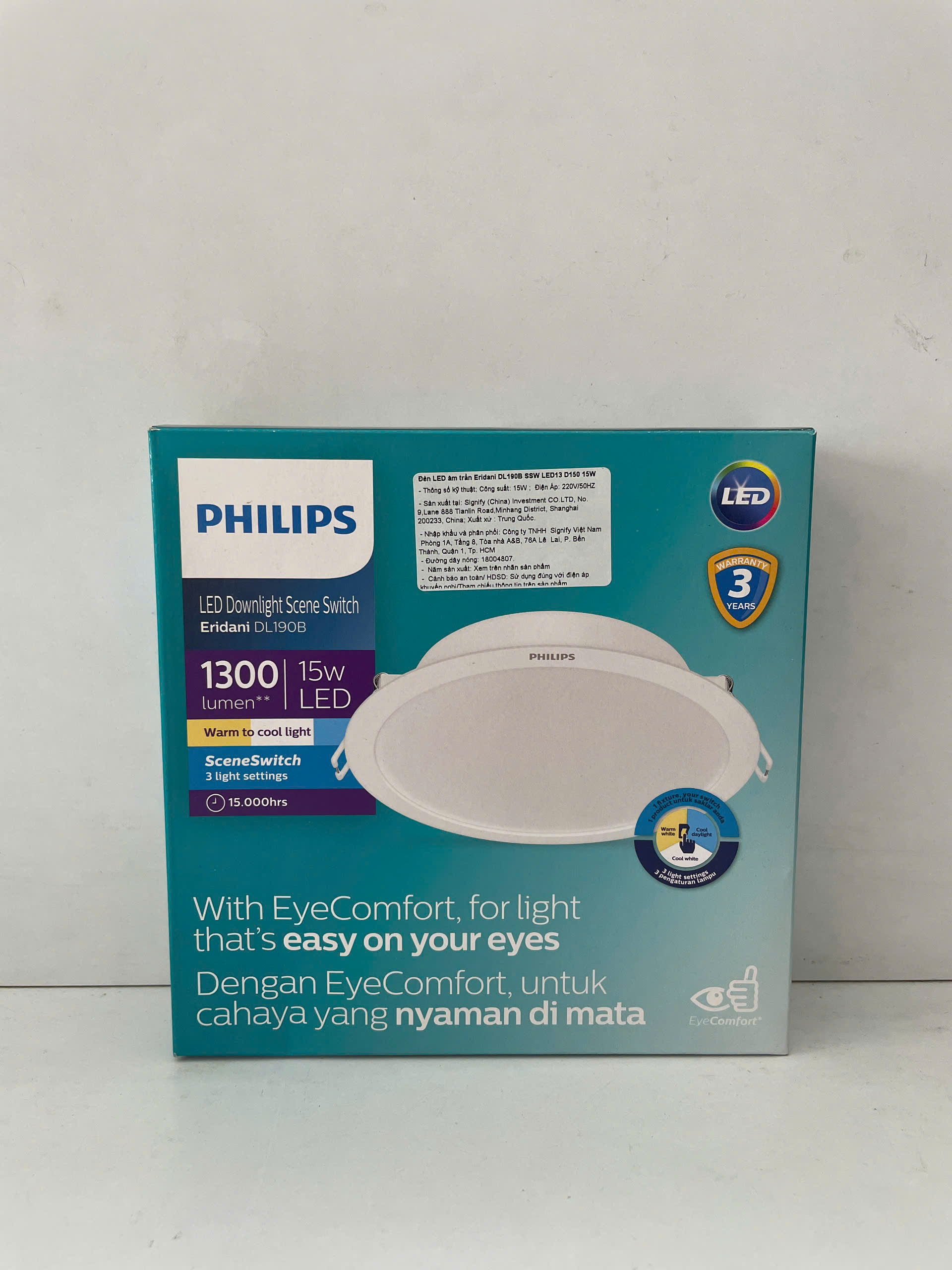 Thiết kế tinh giản của đèn downlight âm trần đổi màu Led Philips Eridani
