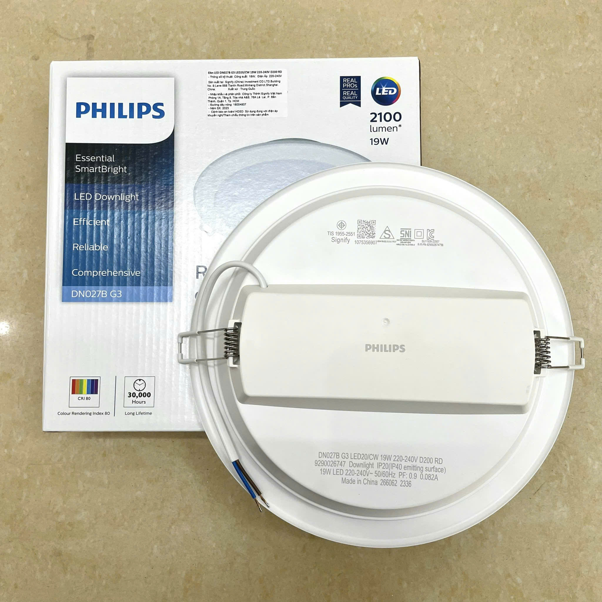 Phong cách sống với đèn downlight Philips
