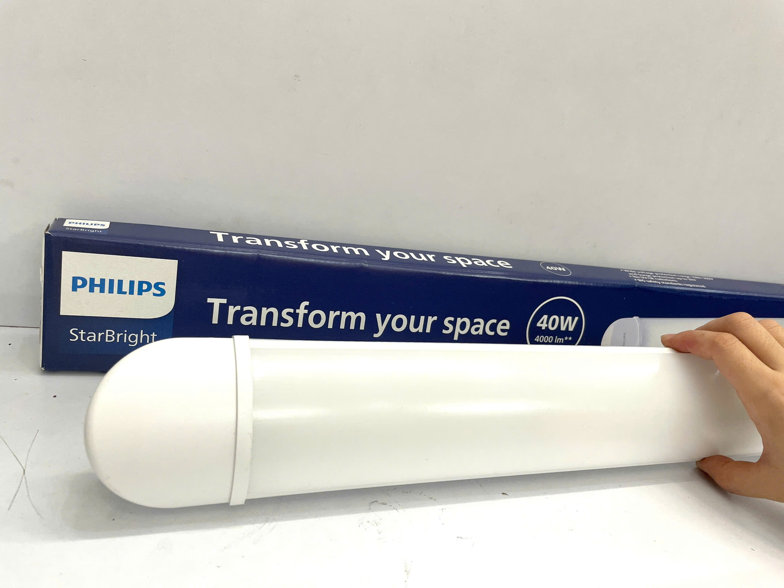 Ứng dụng đèn Philips StarBright trong cửa hàng