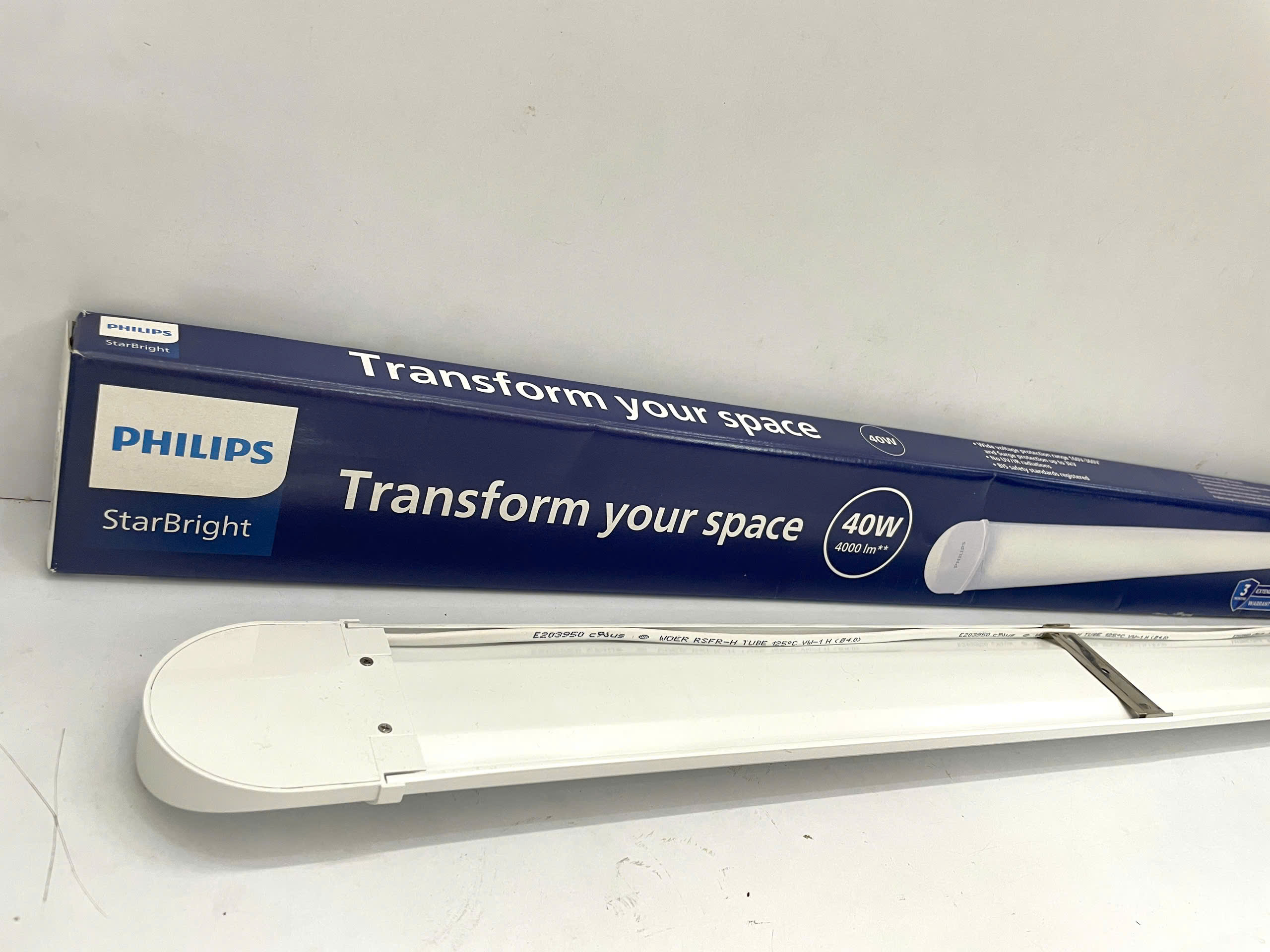 Thiết kế Máng đèn Led batten bán nguyệt Philips StarBright Wide Nxt 40W