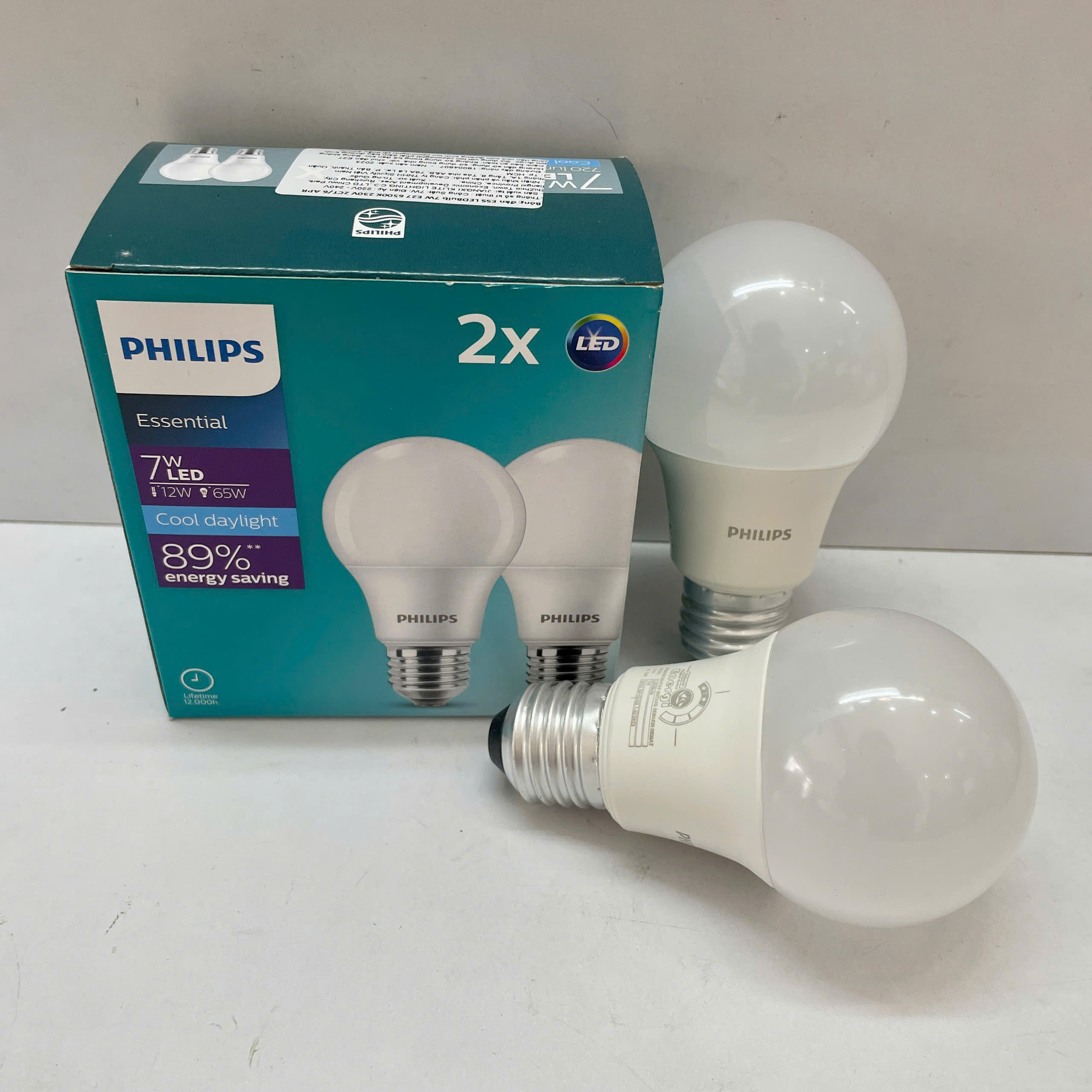 Thiết kế tinh gọn của combo bóng đèn LED Bulb Philips ESS LEDBulb 7W E27