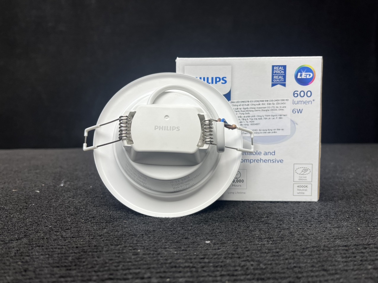 Cấu tạo đèn downlight âm trần Philips DN027B