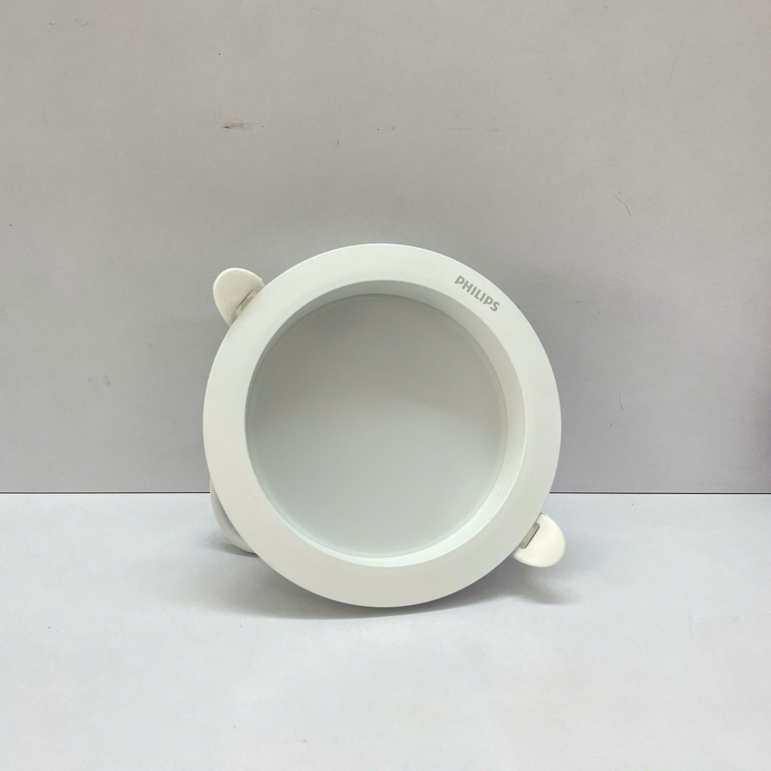 Phong cách sống cao cấp với Đèn Downlight Âm Trần Chóa Sâu LED Philips Meson C RC RD D100 9W