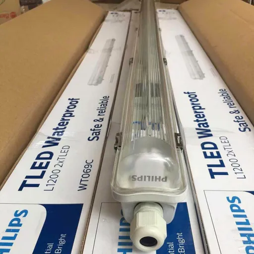 Nâng Tầm Không Gian: Khám Phá Máng Đèn LED Chống Thấm Philips Essential Smartbright WT069C – Kiến Tạo Ánh Sáng Đẳng Cấp, Bền Vững!