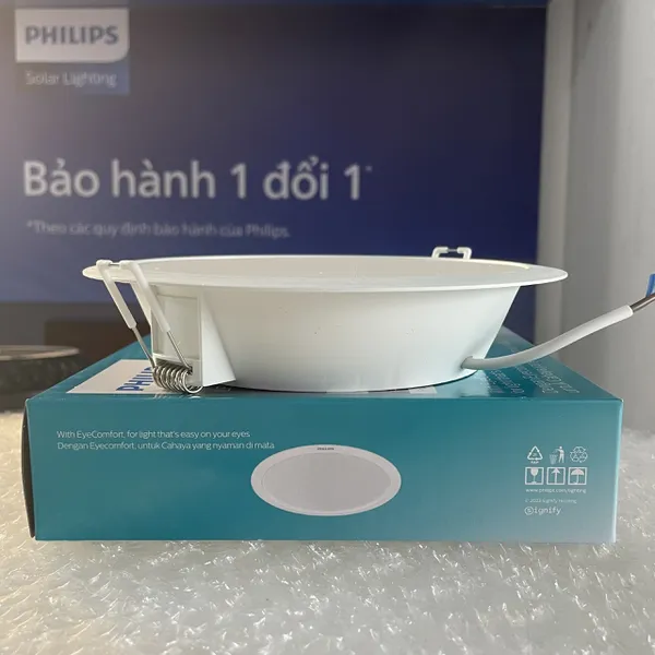 Click chuột để khám phá sản phẩm độc đáo. Đèn Downlight âm trần LED Philips Eridani DL190B LED18 D200 23W 865 WH SNI. Chăm sóc mắt, từng chùm ánh sáng!