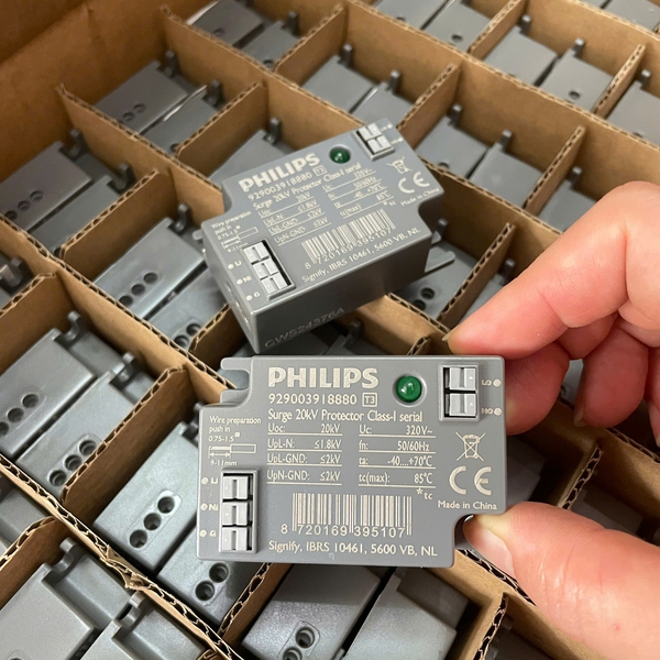 🚀 Trải Nghiệm An Tâm Tuyệt Đối: Nguồn - Ballast - Tăng Phô / Biến thế Philips và Thiết bị Chống Sét Surge 20kV Protector Class-I serial – Sức Mạnh Bảo Vệ Vượt Trội. Khám phá ngay!