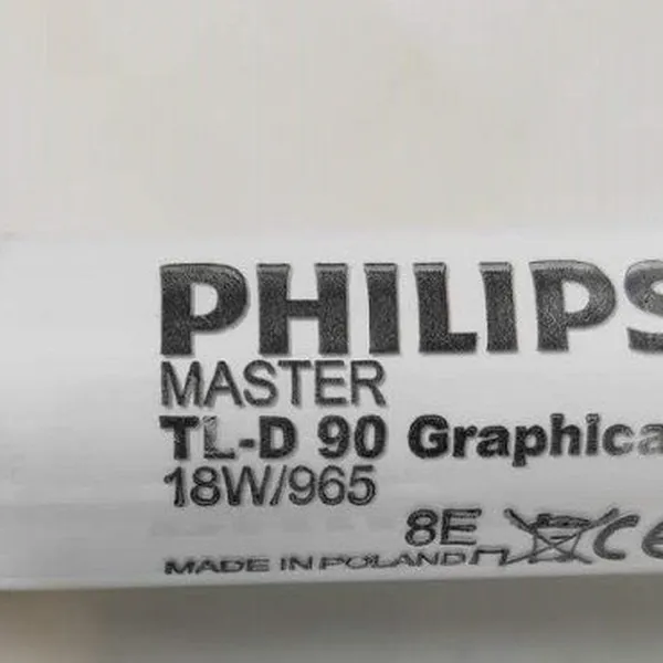 ✨ Khám phá chuẩn mực ánh sáng hoàn hảo: Bóng đèn huỳnh quang thẳng soi màu Philips D65 Master Graphica TL-D90 18W/965 T8 6500K 600mm – Nâng tầm mọi không gian.