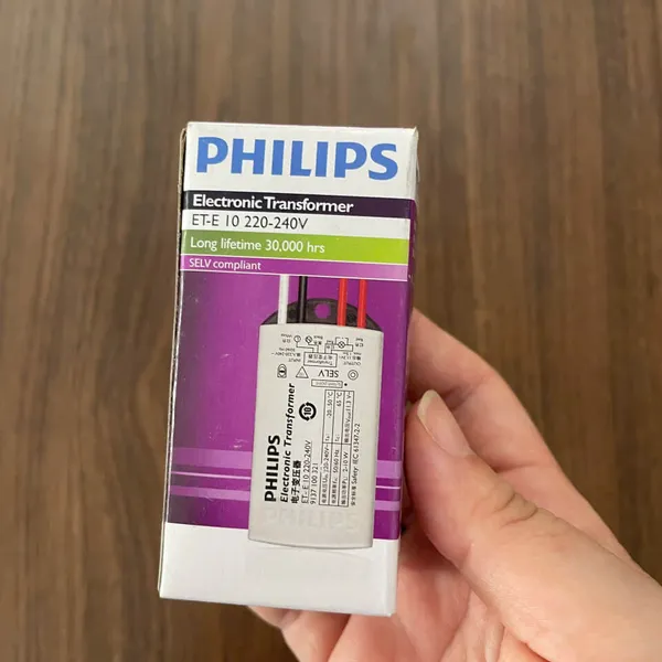 Khám phá Sức Mạnh Bền Vững: Nguồn - Ballast - Tăng Phô / Biến thế Philips ET-E 10 LED – Trái Tim Chiếu Sáng Hiện Đại!