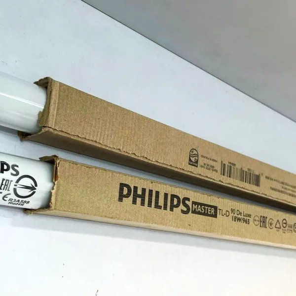 ✨ Khám phá Sắc Màu Hoàn Mỹ với Bóng đèn huỳnh quang thẳng soi màu Philips D65 Master De Luxe TL-D90 18W/965 T8 6500K 600mm – Nâng tầm trải nghiệm thị giác của bạn.