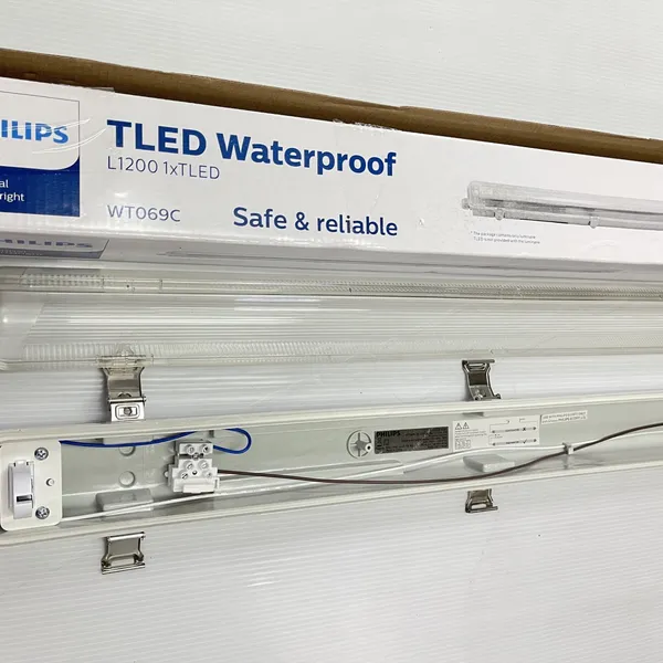 ✨ Khám Phá Máng Đèn Led Chống Thấm Philips Essential Smartbright WT069C: Ánh Sáng Hoàn Hảo Cho Mọi Không Gian, Nâng Tầm Giá Trị Bền Vững!