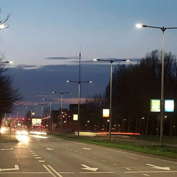 Thắp Sáng Tương Lai: Đèn Đường LED Streetlight Philips Inside BRP371 120W – Nâng Tầm Đô Thị Hiện Đại