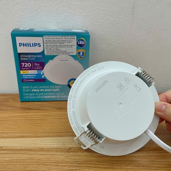 💡 Sắc màu cuộc sống trong tầm tay: Khám phá Đèn downlight âm trần đổi màu Led Philips Eridani DL190B SSW LED7 D100 9W 720lm CCT 3000K/4300K/6500K. Biến không gian thành kiệt tác ánh sáng.