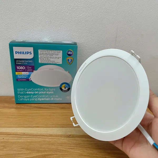 ✨ Kiến tạo không gian sống đỉnh cao: Khám phá Đèn downlight âm trần đổi màu Led Philips Eridani DL190B SSW LED10 D125 12W, nơi ánh sáng hòa quyện cùng phong cách và cảm xúc.