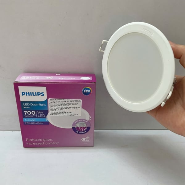 ✨ Tận hưởng ánh sáng tinh tế với Đèn downlight âm trần Led Philips Meson IO 59449 D100 9W 6500K RECESSED. Khám phá sự khác biệt ngay hôm nay!