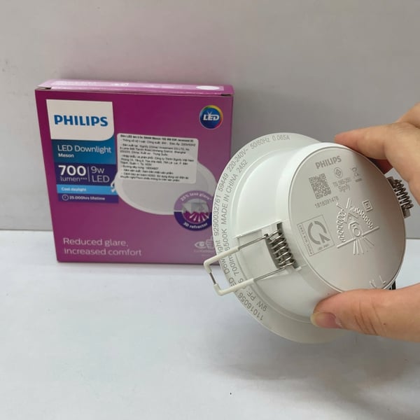✨ Tận hưởng ánh sáng tinh tế với Đèn downlight âm trần Led Philips Meson IO 59449 D100 9W 6500K RECESSED. Khám phá sự khác biệt ngay hôm nay!
