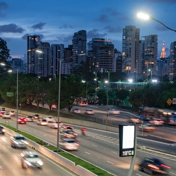 Thắp Sáng Tương Lai: Đèn Đường LED Streetlight Philips Inside BRP371 120W – Nâng Tầm Đô Thị Hiện Đại