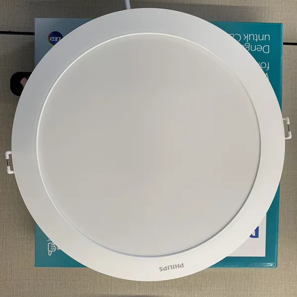 Click chuột để khám phá sản phẩm độc đáo. Đèn Downlight âm trần LED Philips Eridani DL190B LED18 D200 23W 865 WH SNI. Chăm sóc mắt, từng chùm ánh sáng!