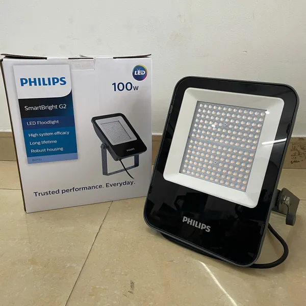 💡 Kiến tạo không gian, định hình phong cách. Khám phá Đèn pha led chiếu sáng ngoài trời Floodlight Philips BVP151 LED130/CW PSU 100W 220-240V G3 GM 6500K IP65.