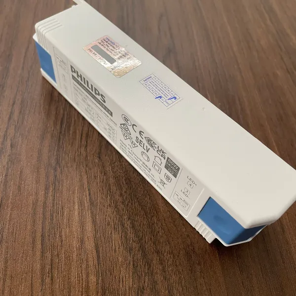 ✨ Dòng Chảy Ánh Sáng Hoàn Hảo. Khám Phá Nguồn - Ballast - Tăng Phô / Biến thế Philips Driver điện tử đèn LED dây CertaDrive LED Transformer 60W 24VDC.