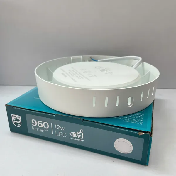 ✨ Ánh Sáng Tái Định Nghĩa Không Gian. Trải Nghiệm Đèn Led Ốp Nổi Tròn Philips Eridani RD Surface 12W 4000K Ngay.