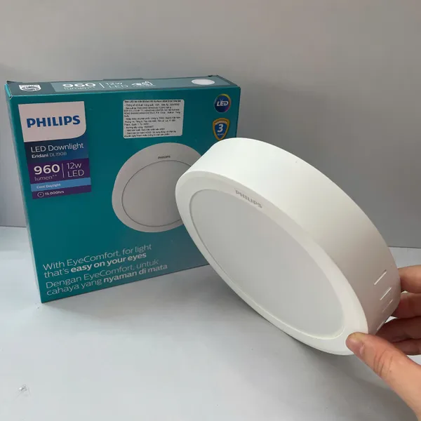✨ Ánh Sáng Tái Định Nghĩa Không Gian. Trải Nghiệm Đèn Led Ốp Nổi Tròn Philips Eridani RD Surface 12W 4000K Ngay.