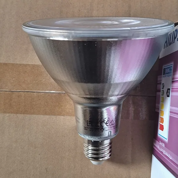 ✨ Trải nghiệm Ánh Sáng Hoàn Hảo | Khám phá Bóng đèn LEDBulb Philips MASTER LEDspot D 13-100W 927 PAR38 25D 2700K DIM