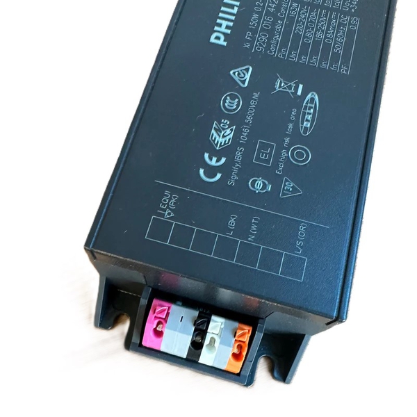 ✨ Trải nghiệm ánh sáng thông minh: Driver Led Philips Xitanium XI FP 150W - Nâng tầm không gian sống!