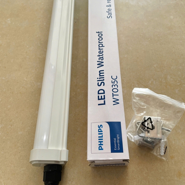💧✨ Khám phá Bộ máng đèn LED chống thấm Waterproof Philips SmartBright WT035C: Nâng tầm không gian với ánh sáng bền bỉ, hiệu quả tối ưu. Trải nghiệm ngay đẳng cấp Philips!