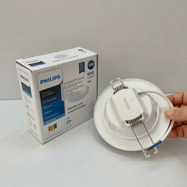 💡 Ánh sáng kiến tạo cảm xúc. Trải nghiệm Đèn downlight âm trần Led Philips DN027B Led SmartBright G3 LED6/WW 6W D90 RD 3000K 600lm.
