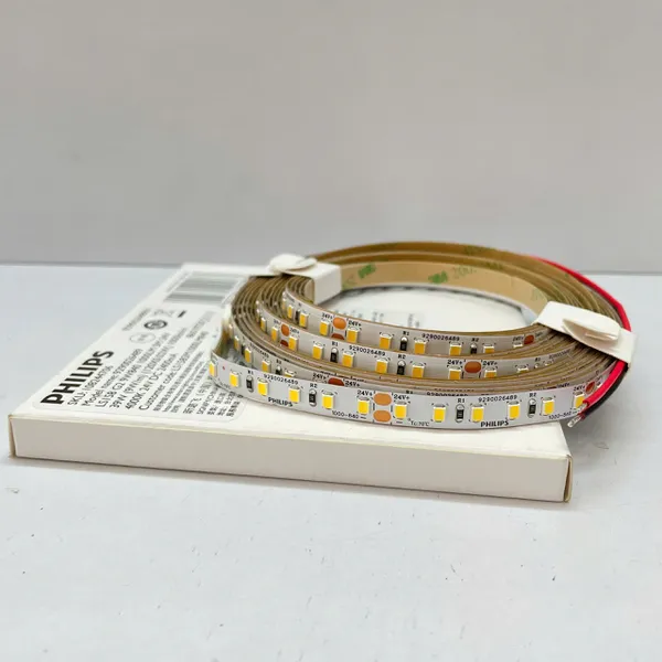 ✨ Khám phá đẳng cấp ánh sáng mới: Đèn trang trí LED dây Philips Trade FlexCove LS158 G2 14W827 1400LM 5M 24V 2700K IP20 30.000H. Nâng tầm không gian sống của bạn ngay hôm nay.