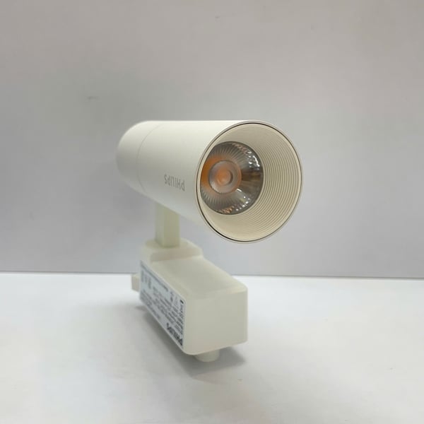 💡 Nâng Tầm Không Gian! Khám phá Đèn lắp thanh ray chiếu điểm Led Tracklighting Philips ST033T LED8/840 10W 4000K 850lm 24D - vỏ trắng. Trải nghiệm ánh sáng tinh tế, định hình phong cách sống hiện đại!