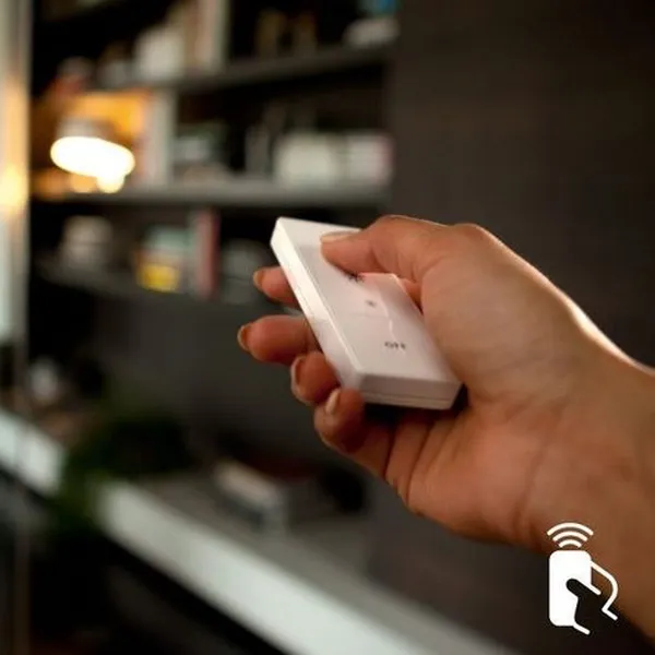 ✨ Trải nghiệm điều khiển ánh sáng trực quan | Công tắc điều chỉnh độ sáng đèn LED thông minh Philips Hue - Điều khiển không dây Philips Hue DIM Switch MY/PH/VN