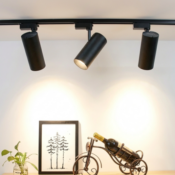 ✨ Khám phá Đèn lắp thanh ray chiếu điểm Led Tracklighting Philips ST033T LED8/830 10W 3000K - Vỏ đen: Định hình không gian sống động, nâng tầm mọi trải nghiệm.