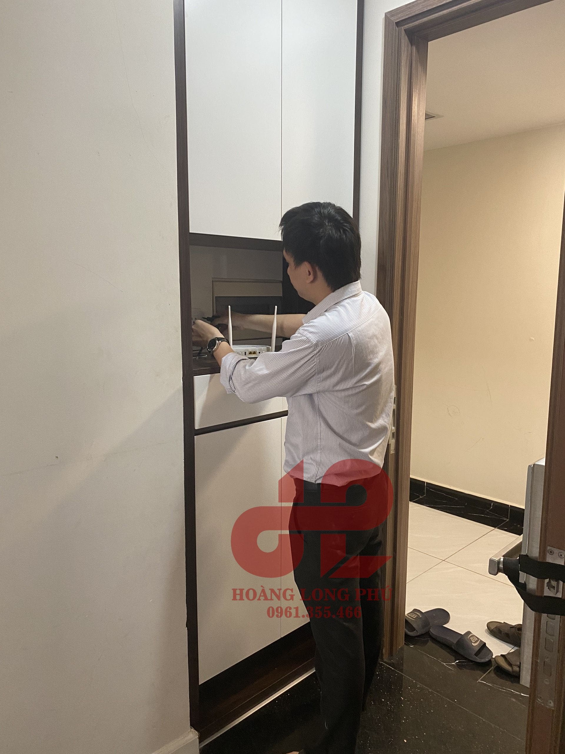 tủ giày kịch trần tủ giày kịch trần