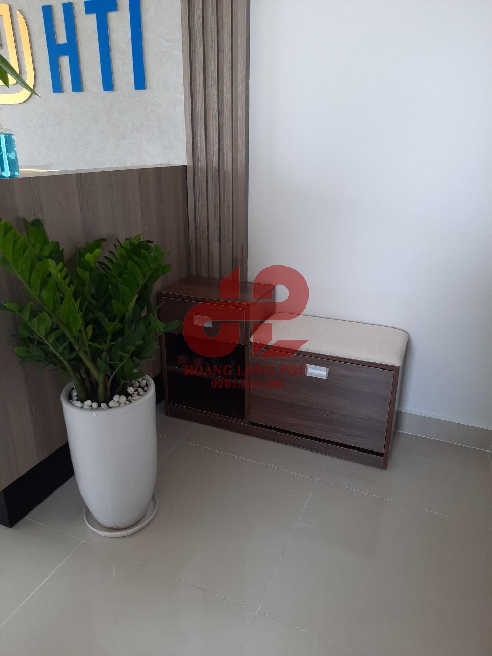 tu-giay-ghe-ngoi.jpg (89 KB)