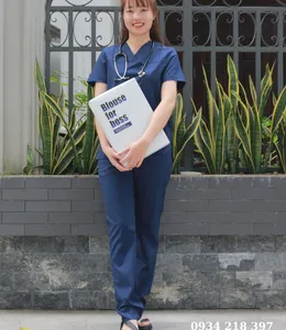 May đồng phục scrubs bác sĩ spa
