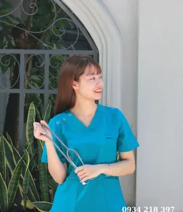 Bộ scrubs bác sĩ