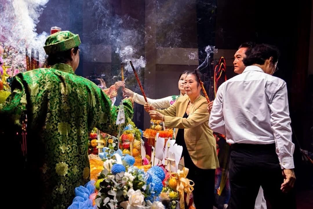 Lễ dâng hương tri ân tổ nghiệp Đoàn Cải lương Vàm Cỏ