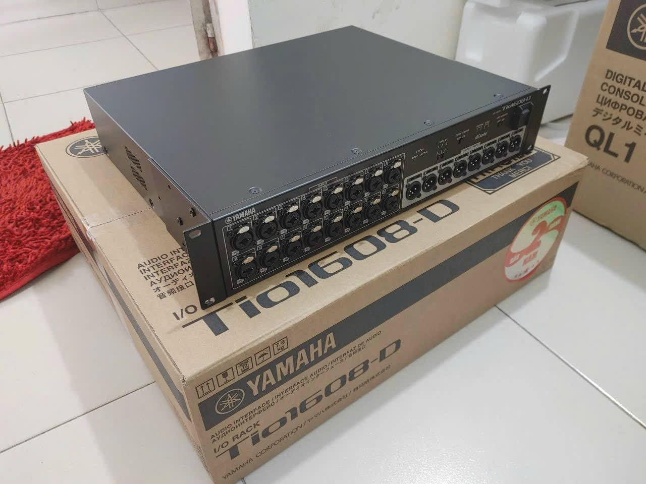 Stage box Yamaha Tio1608-D kết nối mạng Dante với mixer QL1