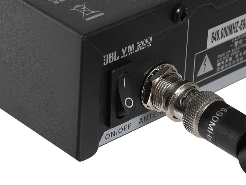 Micro Không Dây JBL VM 200