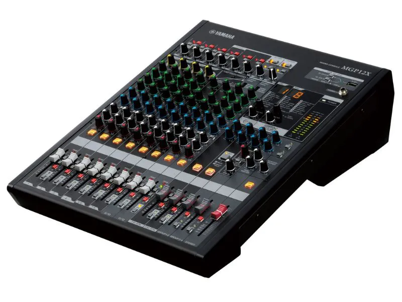Mixer Analog Yamaha MGP12X