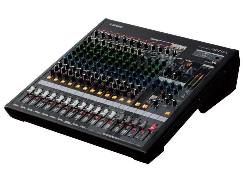 Mixer Analog Yamaha MGP16X