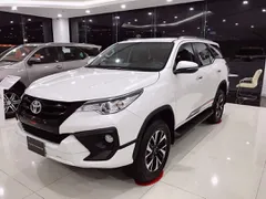 Thuê Xe 7 Chỗ Tại TPHCM