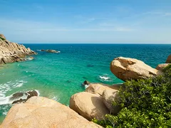 Cù Lao Câu Bình Thuận - Chiêm ngưỡng biển đá đẹp tinh khôi