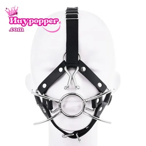 Bịt miệng móc mũi chơi bdsm