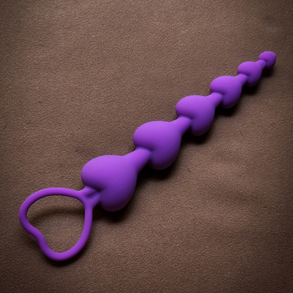 SÂU CHUỖI TÌNH YÊU