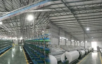 Gia Công Bạt Nhưa Chuyên Nghiệp - Cắt Ghép Theo Yêu Cầu, May Viền, Đóng Khoen