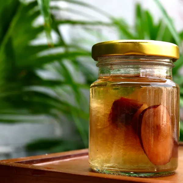 Yến chưng tươi táo đỏ